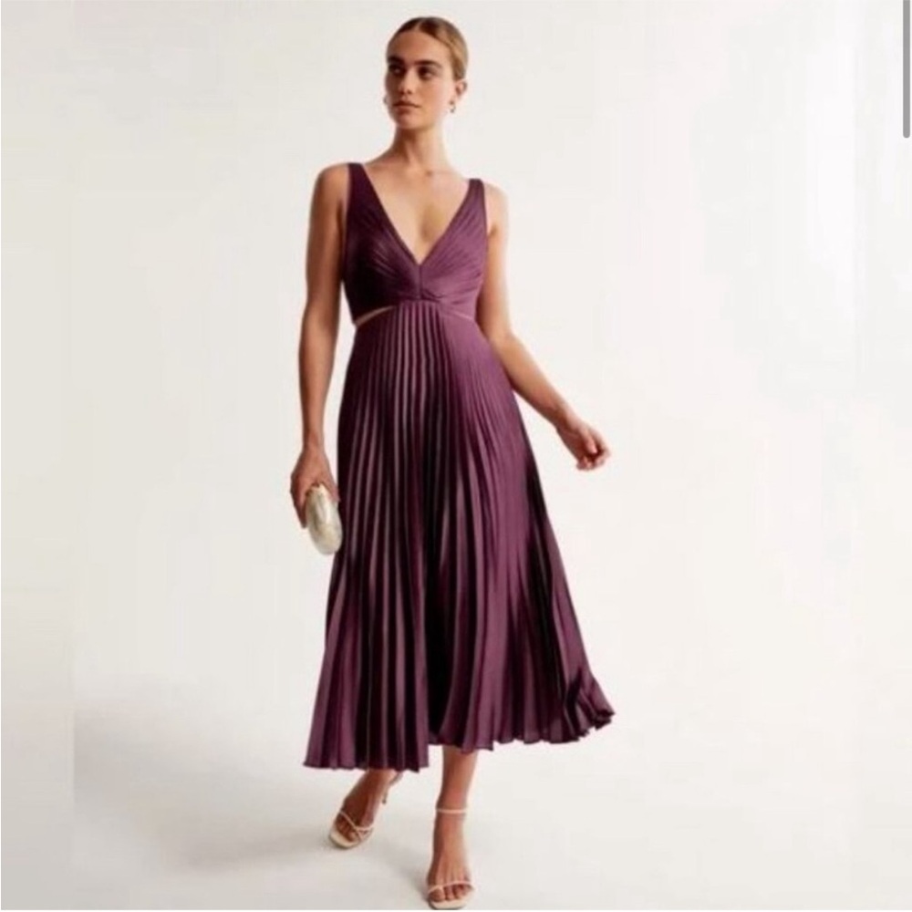 Abercrombie Giselle Satin Pleated Cutout Maxi Dress